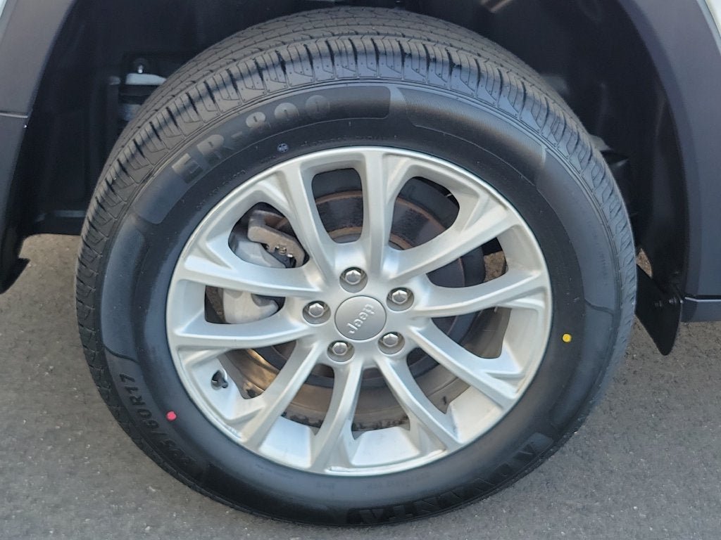 Used 2020 Jeep Cherokee Latitude FWD image 6