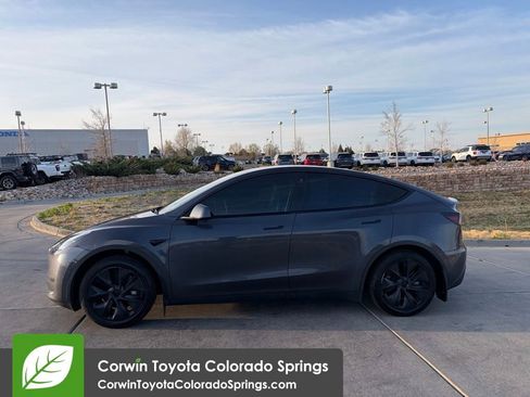 Used 2021 Tesla Model Y Long Range image 4