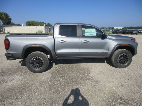 New 2026 GMC Canyon AT4 AWD/4WD image 3