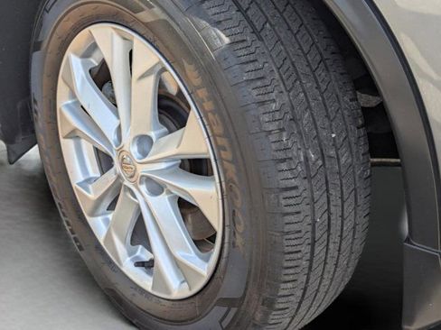 Used 2016 Nissan Rogue SV w/ SV Family Package FWD image 73