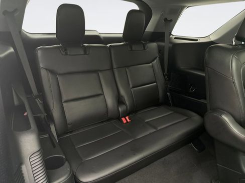Used 2022 Ford Explorer Limited w/ Equipment Group 301A AWD/4WD image 23