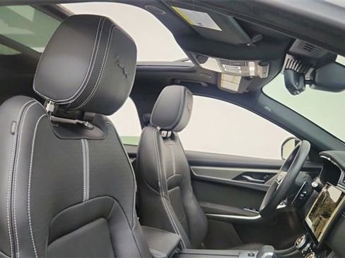 Used 2025 Jaguar F-PACE R-Dynamic S image 21