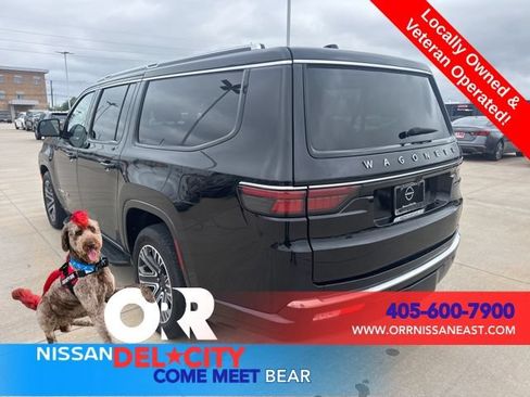 Used 2024 Jeep Wagoneer L Series II RWD image 3