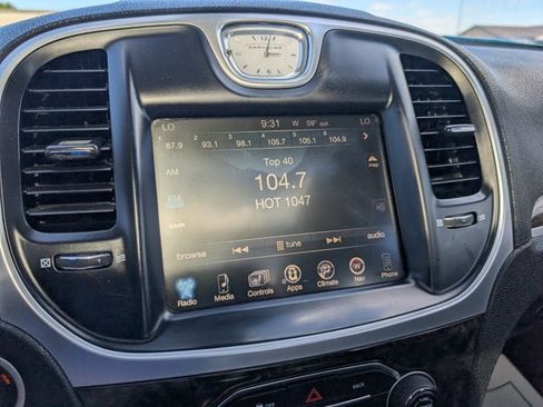 Used 2016 Chrysler 300 C AWD/4WD image 17