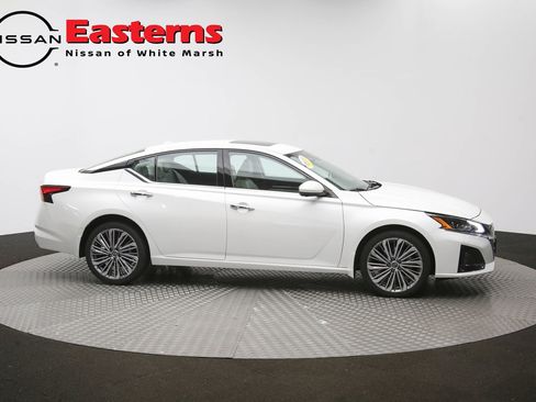 Used 2023 Nissan Altima 2.5 SL AWD/4WD image 47