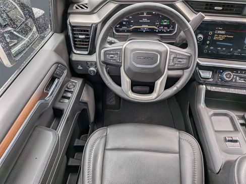 Used 2024 GMC Sierra 2500 Denali w/ Denali Reserve Package AWD/4WD image 16