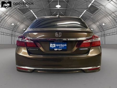 Used 2017 Honda Accord Hybrid Sedan image 6