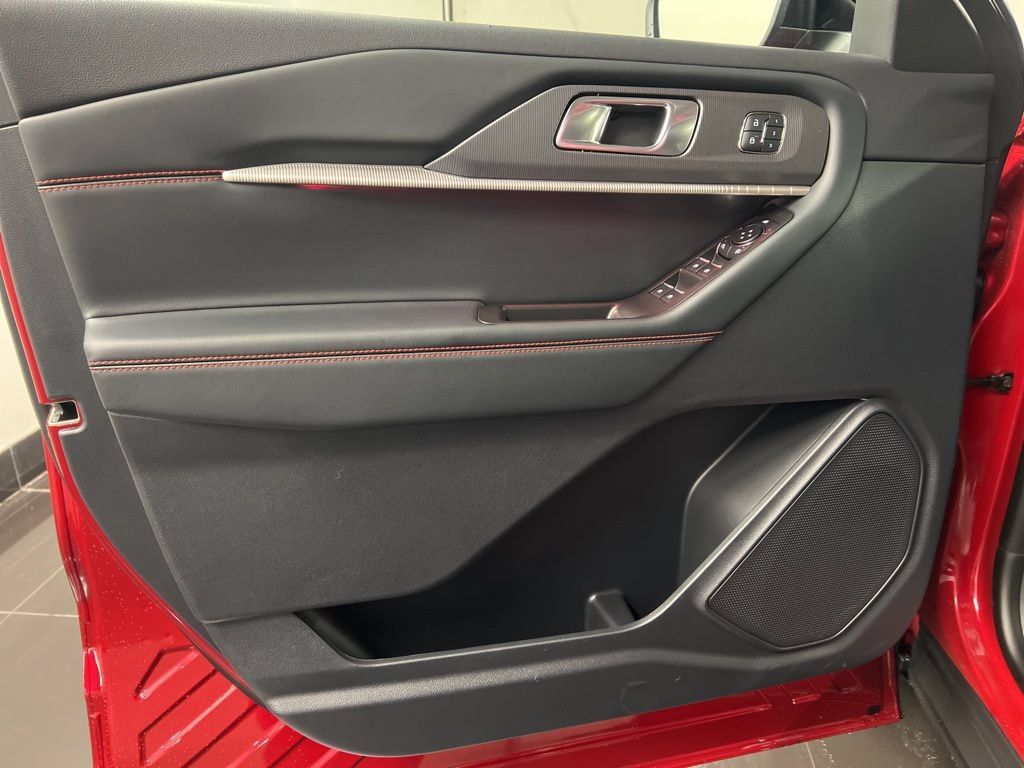 New 2026 Ford Explorer ST-Line w/ ST-Line Street Pack AWD/4WD image 30