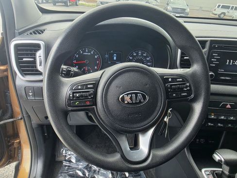 Used 2017 Kia Sportage LX AWD/4WD image 16