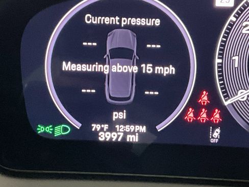 Used 2025 Porsche Cayenne Turbo image 17