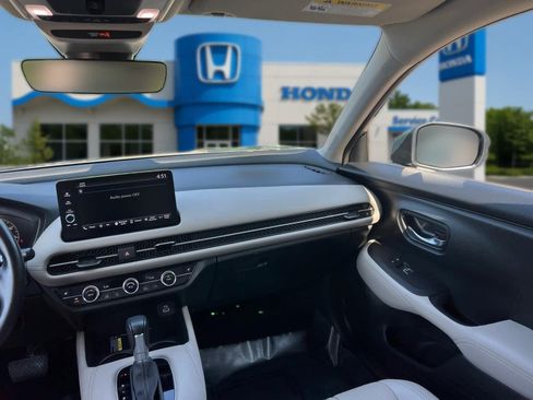 Used 2025 Honda HR-V EX-L image 37