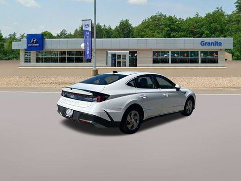 New 2026 Hyundai Sonata SE FWD image 6