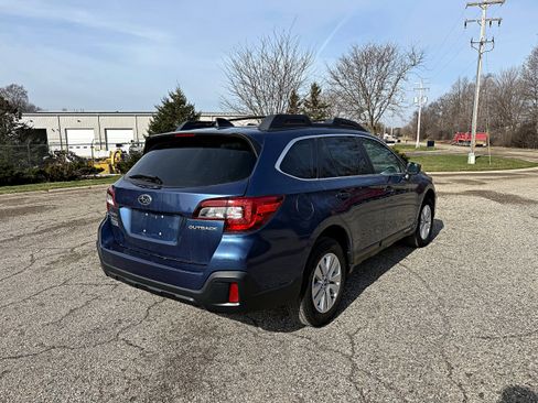 Used 2019 Subaru Outback 2.5i Premium image 7