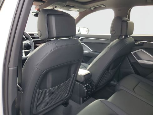 New 2025 Audi Q3 2.0T Premium image 14