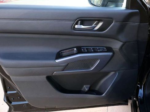 Certified 2025 Nissan Pathfinder SL image 18