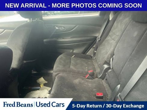 Used 2016 Nissan Rogue SV w/ SV Premium Package AWD/4WD image 11
