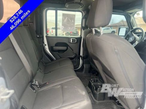Used 2022 Jeep Gladiator Willys image 22