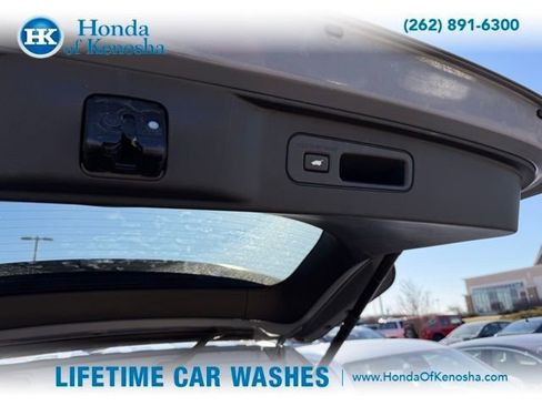 Used 2024 Honda Pilot TrailSport image 8