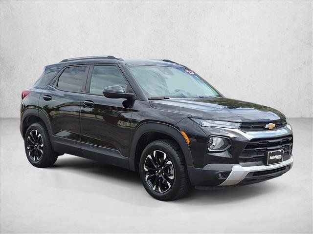 Used 2023 Chevrolet TrailBlazer LT AWD/4WD image 3