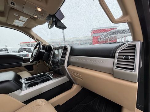 Used 2017 Ford F350 Lariat w/ Lariat Ultimate Package image 25