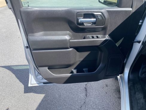 Used 2020 Chevrolet Silverado 1500 W/T w/ Trailering Package image 8