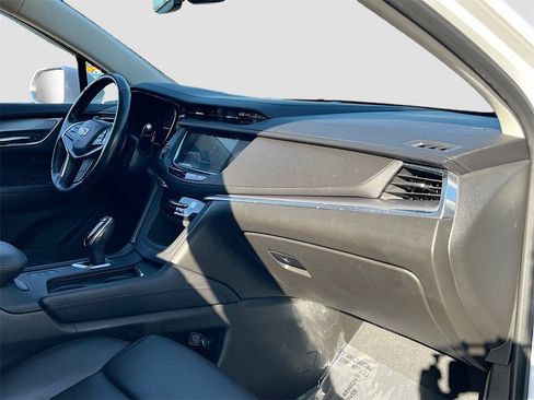 Used 2019 Cadillac XT5 Luxury image 28