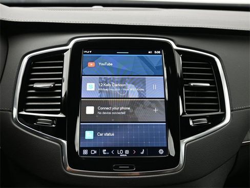 Used 2023 Volvo XC90 B6 Ultimate w/ Protection Package image 13