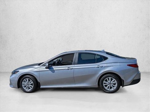 Used 2026 Toyota Camry LE FWD image 8