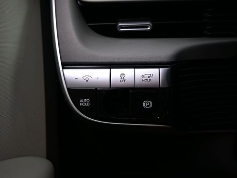 Used 2024 Hyundai Ioniq 5 SEL image 17