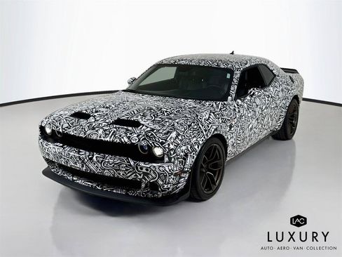 Used 2022 Dodge Challenger SRT Hellcat RWD image 4
