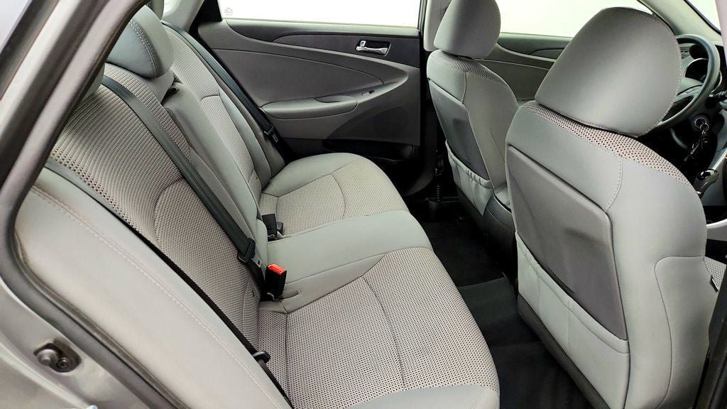 Used 2013 Hyundai Sonata GLS w/ Popular Equipment Pkg FWD image 40