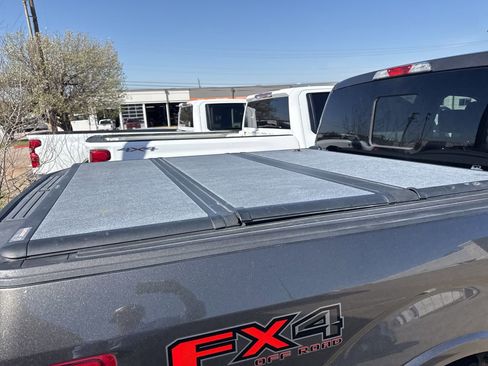 Used 2017 Ford F150 Lariat image 5