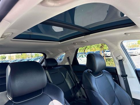 Used 2022 Genesis GV70 2.5T w/ Advanced Package image 22