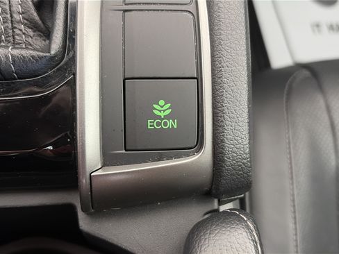 Used 2019 Honda Civic Sport Touring image 28