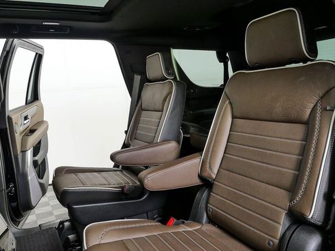 New 2026 GMC Yukon Denali Ultimate AWD/4WD image 22