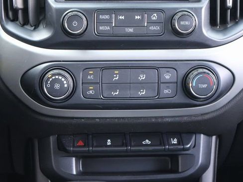 Used 2018 Chevrolet Colorado LT w/ Safety Package image 16