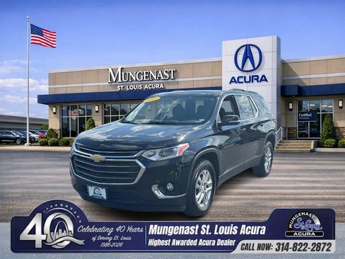 Used 2021 Chevrolet Traverse LT FWD image 1