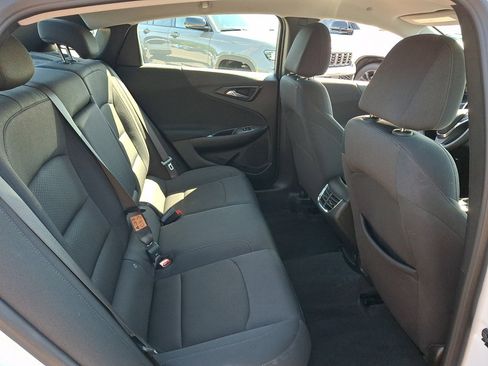 Used 2025 Chevrolet Malibu LT FWD image 15