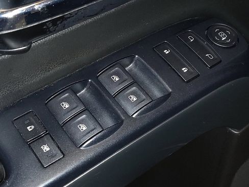 Used 2018 Chevrolet Silverado 1500 LT image 27