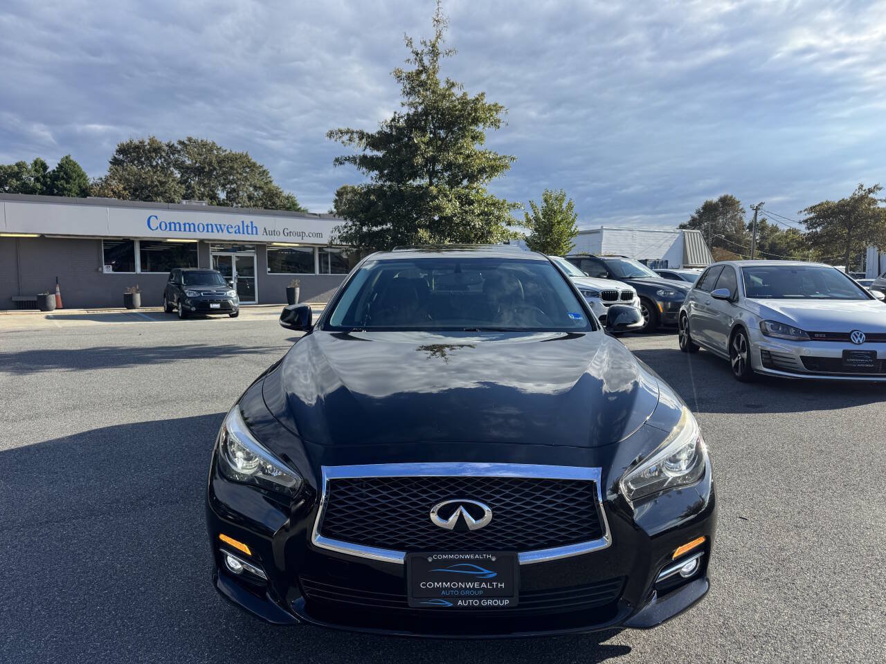 Used 2015 INFINITI Q50 Premium w/ Navigation Package AWD/4WD image 1