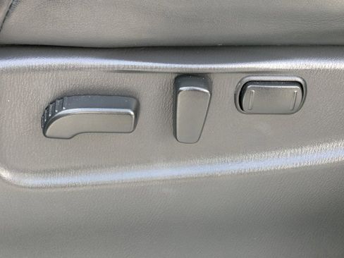 Used 2017 Nissan Armada Platinum w/ Captain Seat Package image 18