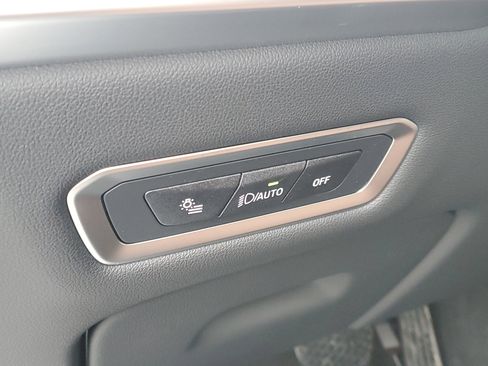 New 2026 BMW X7 xDrive40i w/ Premium Package image 11