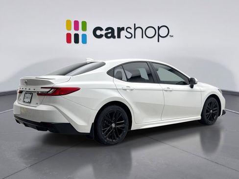 Used 2025 Toyota Camry SE w/ Convenience Package AWD/4WD image 5