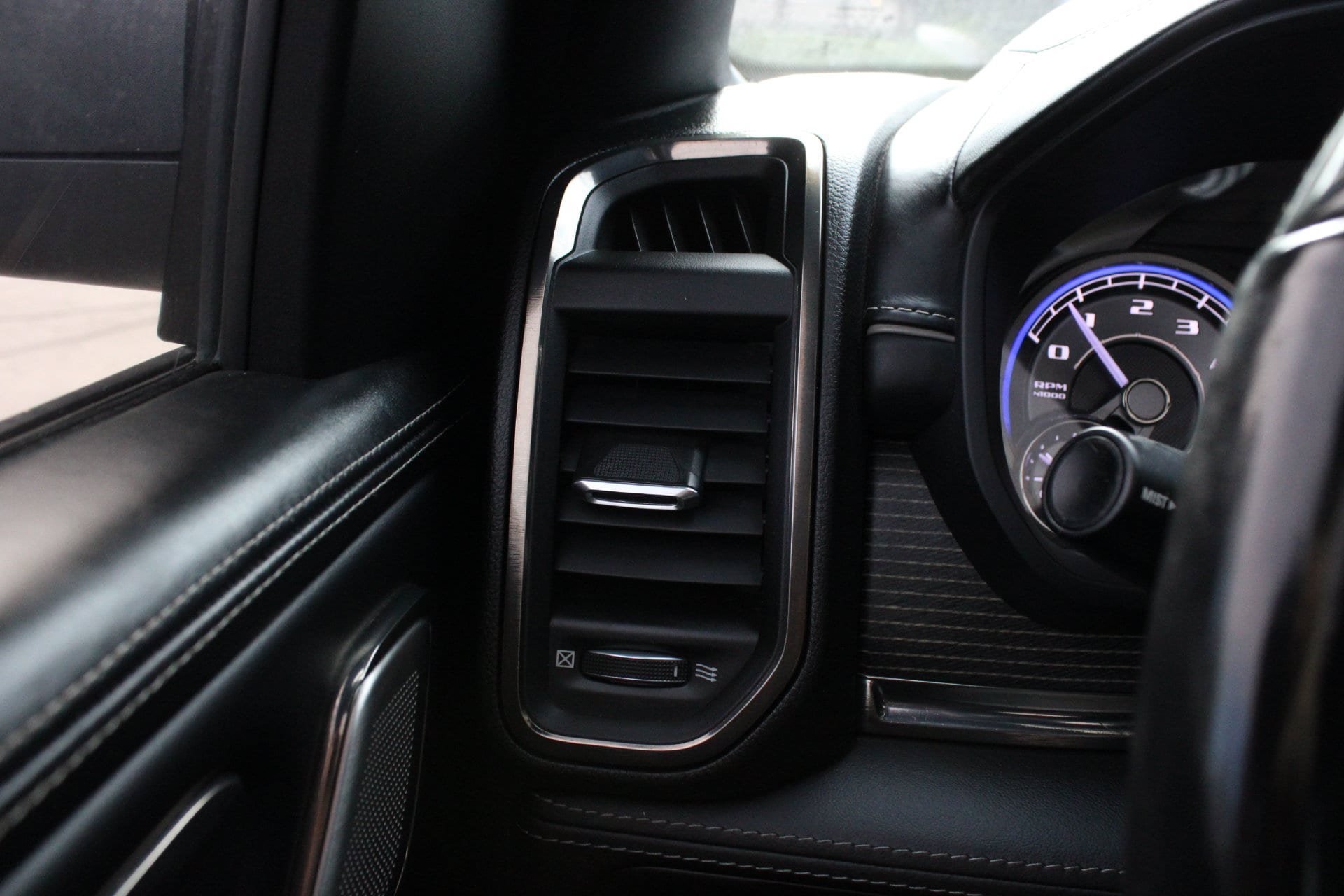 Used 2021 RAM 1500 Limited w/ Night Edition AWD/4WD image 31