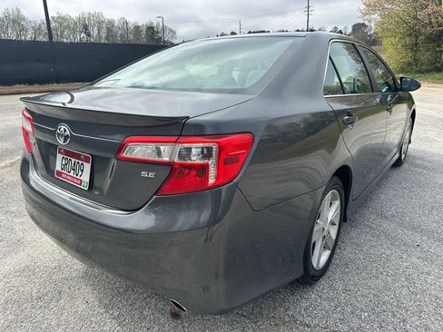 Used 2012 Toyota Camry SE FWD image 5