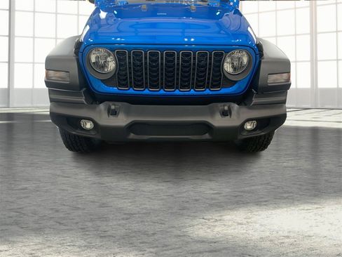 Used 2025 Jeep Wrangler Sport S image 21