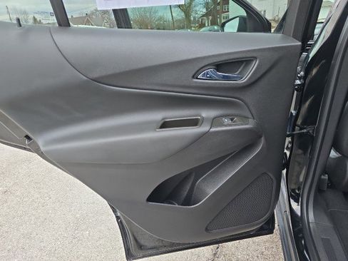 Used 2021 Chevrolet Equinox LT image 30