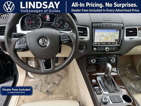 Used 2016 Volkswagen Touareg Sport AWD/4WD image 10