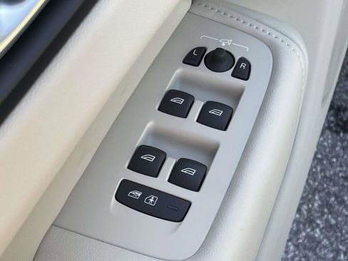 New 2026 Volvo XC60 B5 Ultra w/ Protection Package Premier image 6