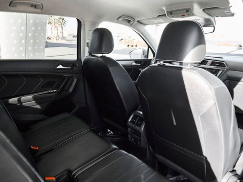 Used 2024 Volkswagen Tiguan Wolfsburg Edition FWD image 20